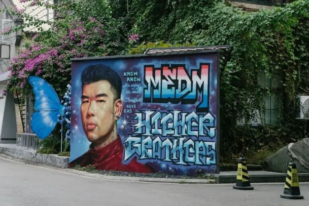 698aa68dc5519.jpg 35.jpg